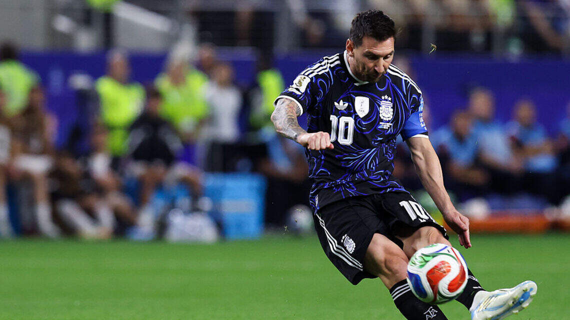 Dos astros empatados en la cima: lista de los goleadores de la Copa Mundial
