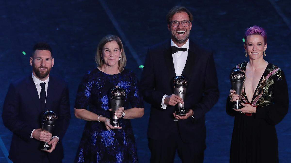 Lionel Messi, Jill Ellis, Jurgen Klopp y Megan Rapinoe (de izq. a der.) fueron premiados en la gala del premio The Best, celebrada el 23 de septiembre de 2019 en Milán, Italia.