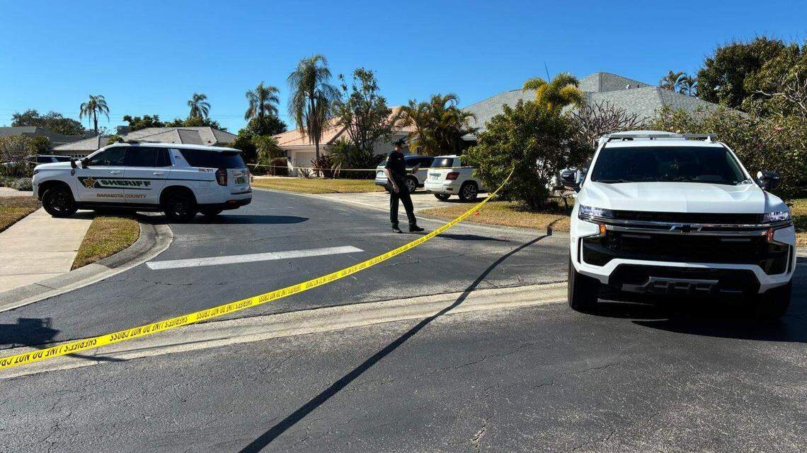 Encuentran armas, cuerda y cinta adhesiva en el auto de un hombre acusado de asesinatos en Fort Lauderdale y Sarasota