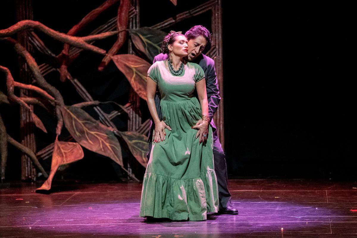 Frida Kahlo y Diego Rivera representados por Catalina Cuervo y Ricardo Herrera en la ópera ‘Frida’, una producción de la Florida Grand Opera el sábado 23 a las 7 p.m., y domingo 24, a las 3 p.m., en el Miami Dade County Auditorium.