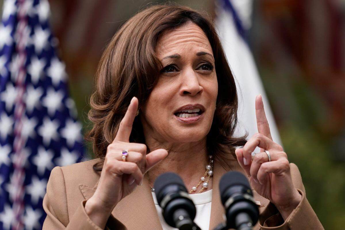 Foto de archivo. La vicepresidenta de Estados Unidos, Kamala Harris, señaló este martes que los dirigentes del país deben de tener el coraje de actuar para poner fin a los tiroteos, tras la muerte de catorce niños y un profesor en una escuela de Texas.