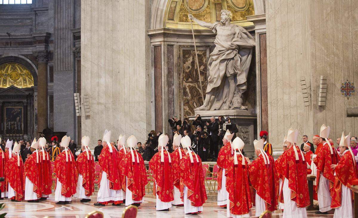 El sucesor de Francisco saldrá del denominado cónclave, un estricto ceremonial donde más de un centenar de cardenales elegirán al papa número 267 de la Iglesia católica.