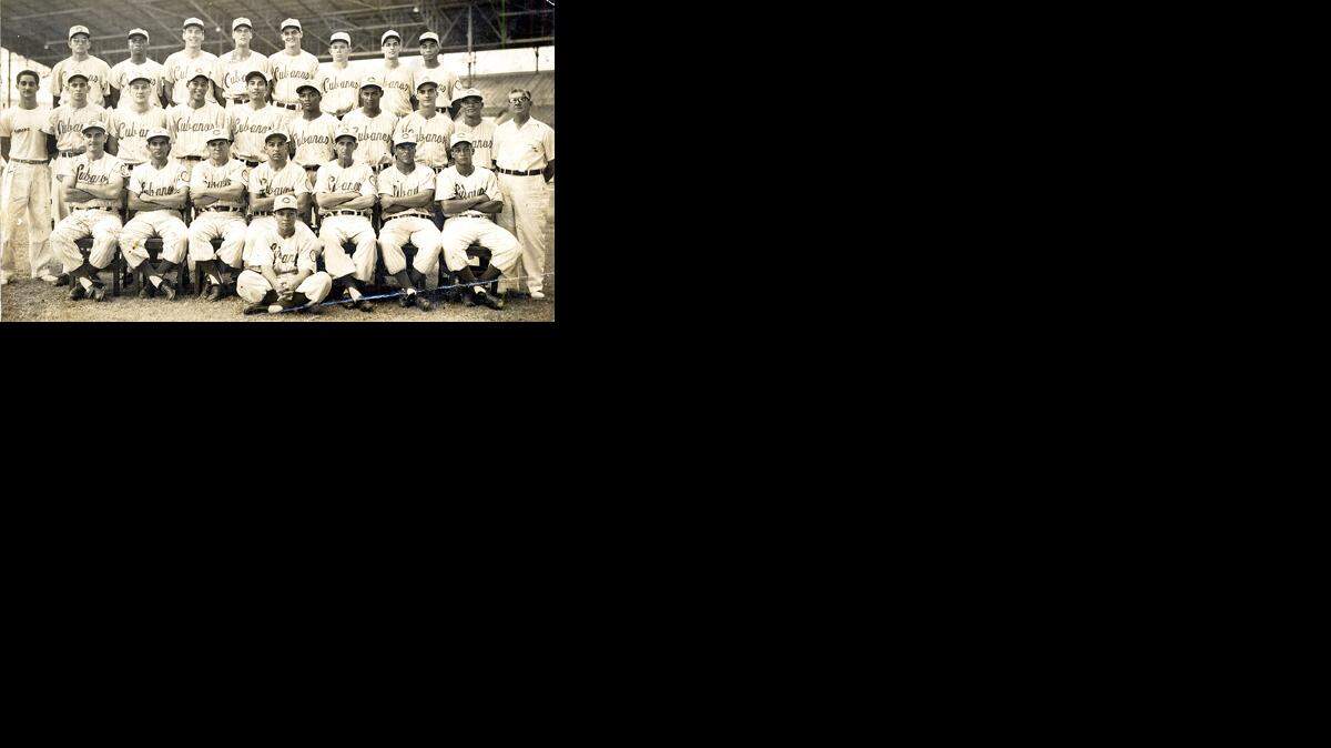 Ramón Fernández cf,hvm,8.5  /CORTESIA BORREGO ALVAREZ
LOS JUGADORES del equipo de los Cubans Sugar Kings en la década de los cincuenta cuando 
jugaban en la Liga Internacional Triple A en Estados Unidos, etapa que tuvo su mayor éxito 
en 1959 cuando ganaron la Pequeña Serie Mundial al vencer en los playoffs primero a 
Richmond y luego a Minneapolis.