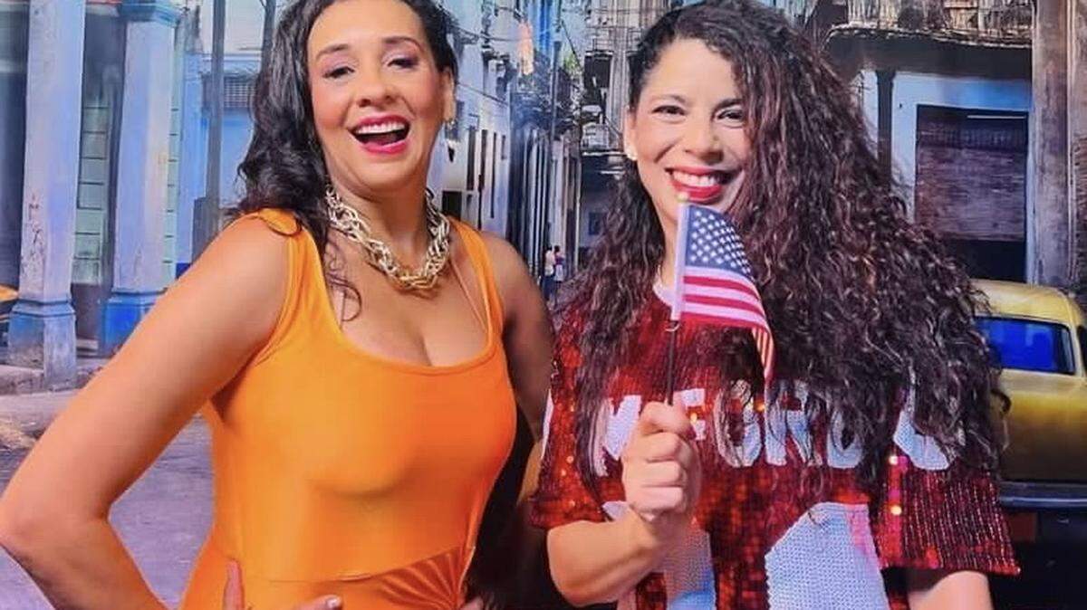 Eliana Sasics y Magilee Àlvarez.