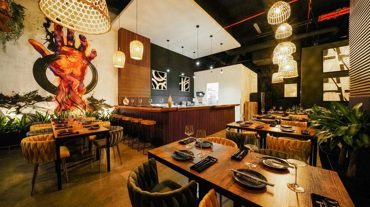El glamoroso restaurante asiático Iko Miami abrió en el barrio de Edgewater.