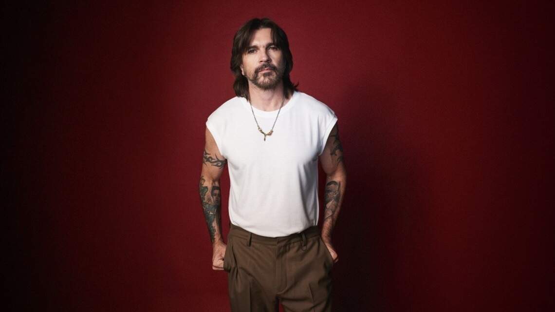 Juanes presenta un disco nuevo y anuncia una gira de conciertos