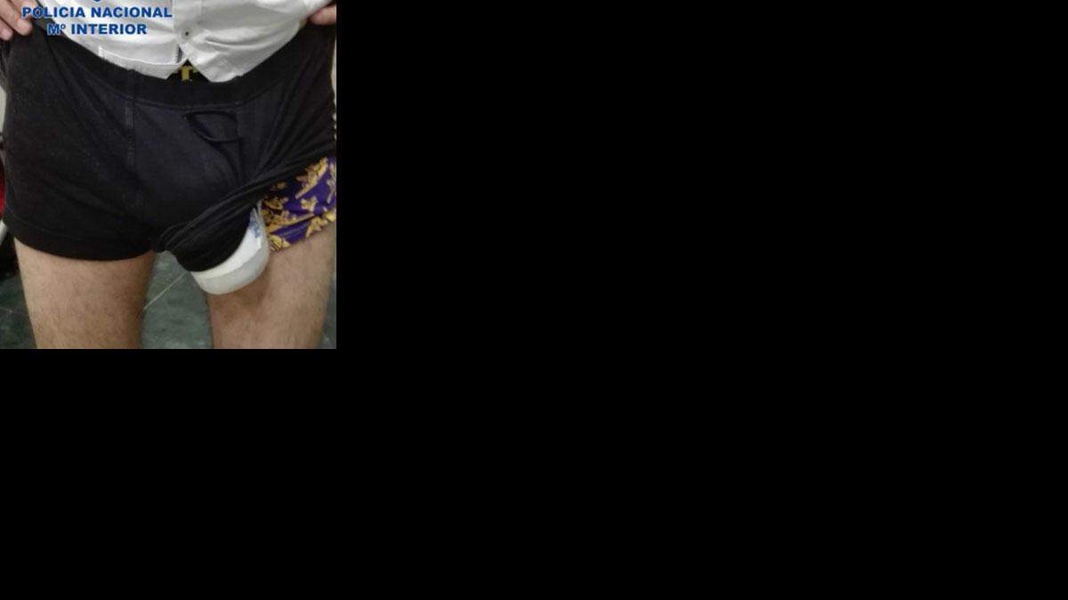 En hombre escondió la droga en su ropa interior con el fin de introducirla en España desde Costa Rica