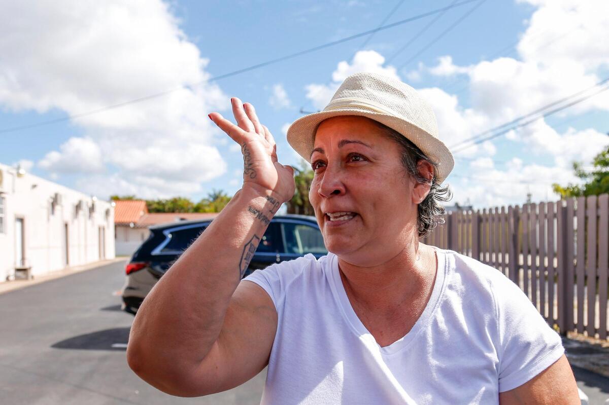 Lillian Vázquez, presidenta de la organización sin fines de lucro WynWomen, se quedó sin techo luego de un divorcio, la muerte de su hermano y una depresión. Encontró una misión ayudando a desamparados e informando sobre la grave situación de la vivienda asequible en Miami, que está dejando a muchos en la calle.
