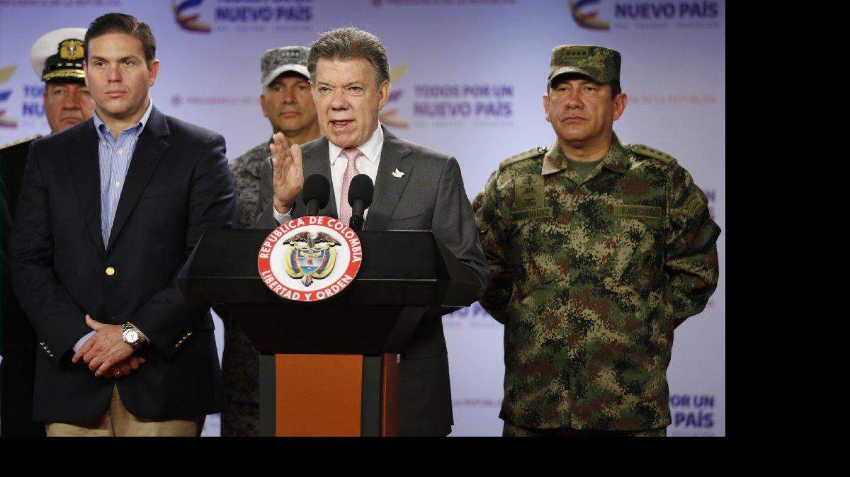 El presidente Juan Manuel Santos anuncia la muerte de 26 guerrilleros en un ataque a un campamento, el viernes 22 de mayo, en Bogotá, Colombia. 