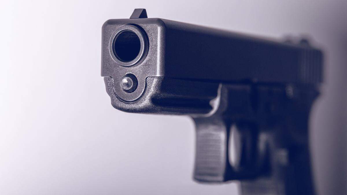 Imagen de archivo de una pistola calibre .45. Getty Images | Royalty Free