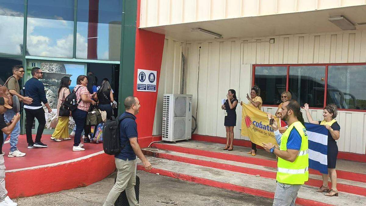El Aeropuerto Internacional de Varadero, en Cuba, celebró la llegada del primer vuelo que conecta este destino con Caracas a través de la aerolínea venezolana Turpial Airlines.