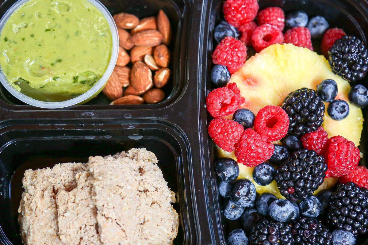 Una nutricionista ayudó al Dr. de Marchena a cambiar sus hábitos alimenticios, no eliminando grupos de alimentos sino tomando mejores decisiones.