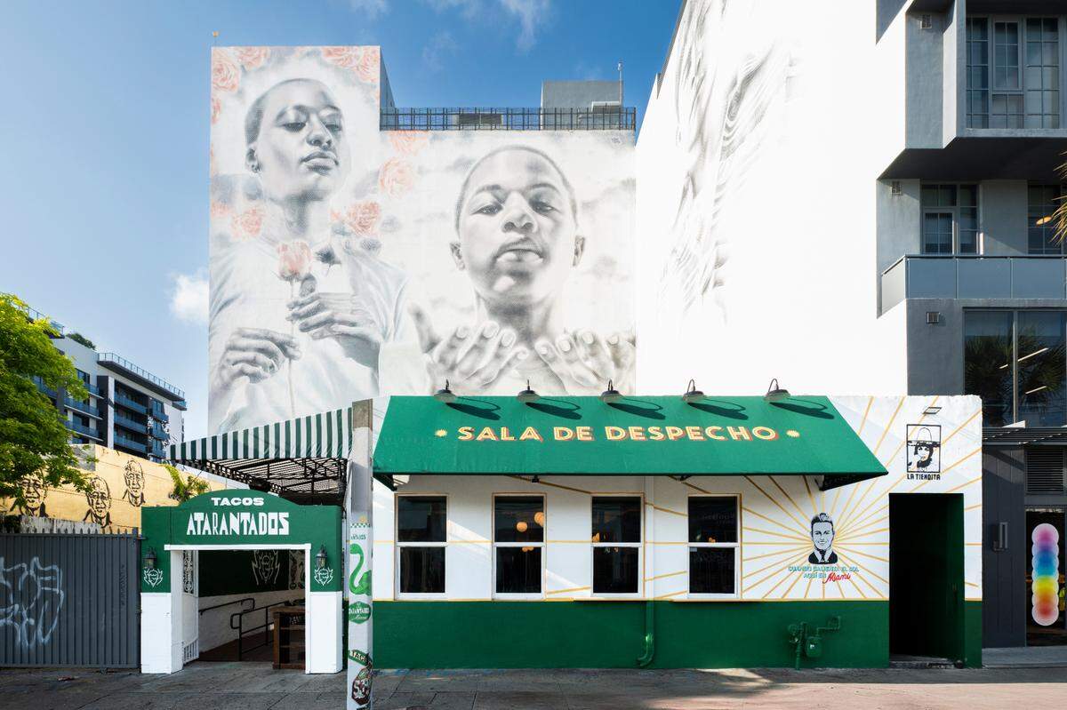 El exterior de la Sala de Despecho en Wynwood.