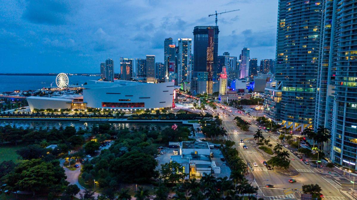 Los colombianos son los extranjeros que más invierten en bienes raíces en Miami-Dade, una tendencia que seguirá al alza por la posibilidad de que un gobierno de izquierda llegar al poder en las elecciones de mayo del 2022.