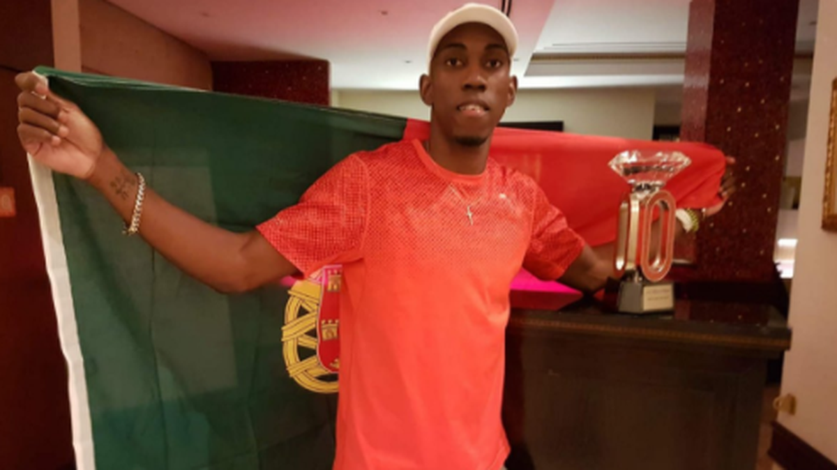 El triplista Pedro Pablo Pichardo, nacido en Cuba pero con nacionalidad lusa desde el pasado noviembre, podrá competir con Portugal a partir del 1 de agosto de 2019 tras recibir la autorización de la Federación Internacional de Atletismo (IAAF).
