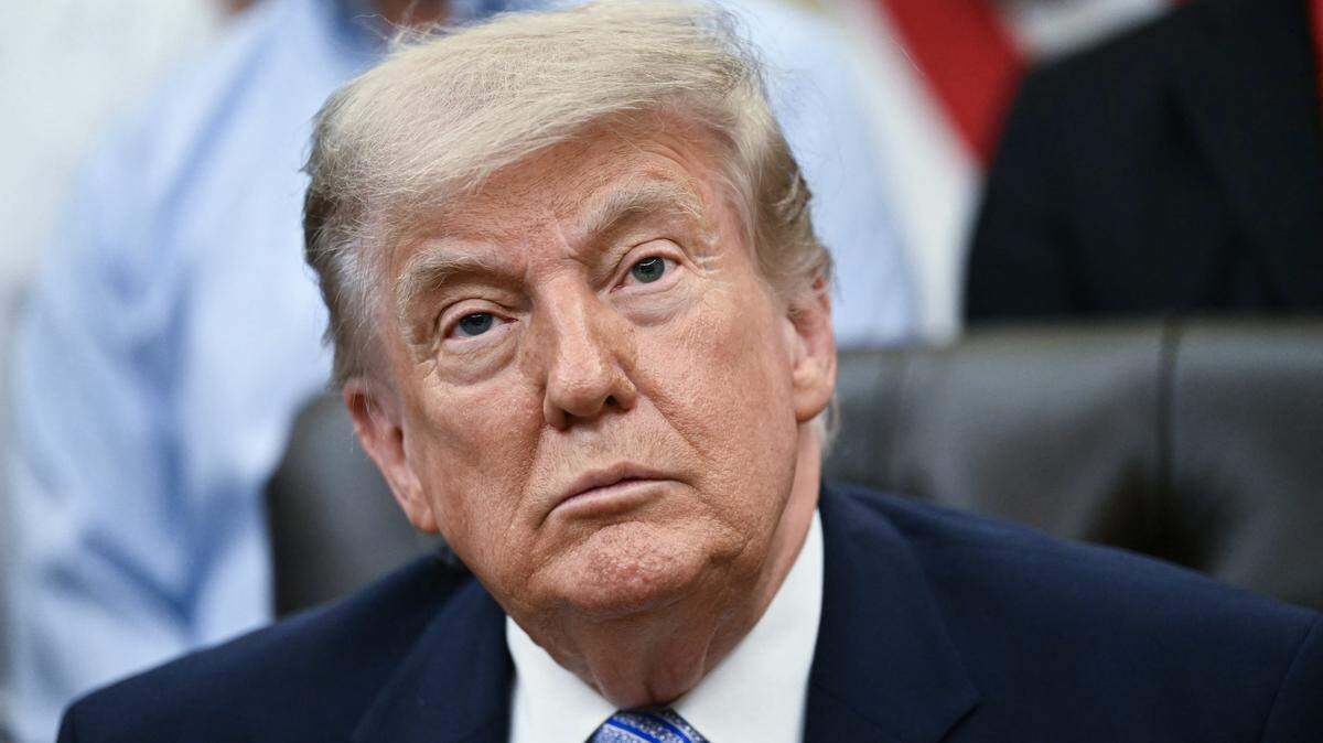 El presidente de Estados Unidos, Donald Trump, habla durante un anuncio junto al administrador de la Agencia de Protección Ambiental (EPA), Lee Zeldin, en el Despacho Oval de la Casa Blanca en Washington, DC, el 21 de mayo de 2026.