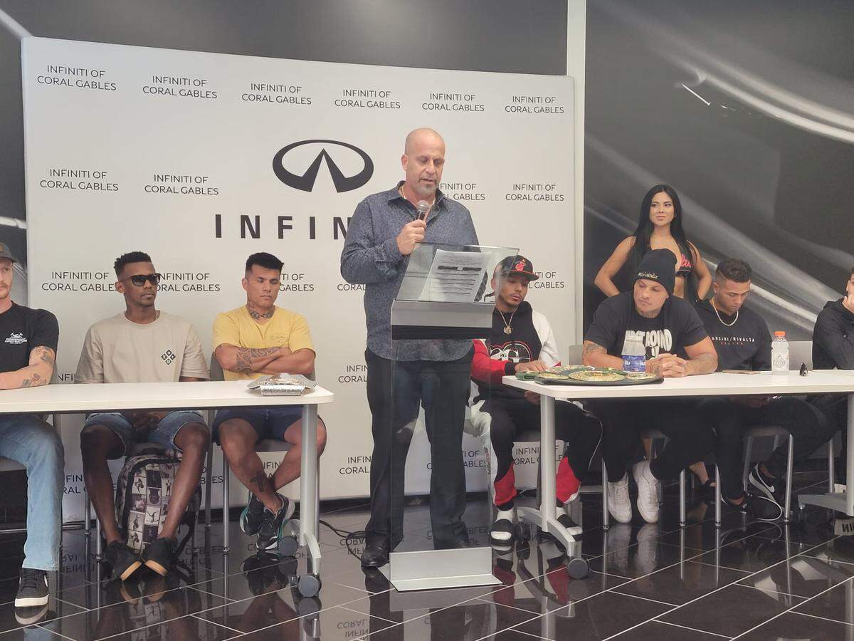 El promotor Henry Rivalta presenta la velada en Miami, el 22 de septiembre de 2022. 
