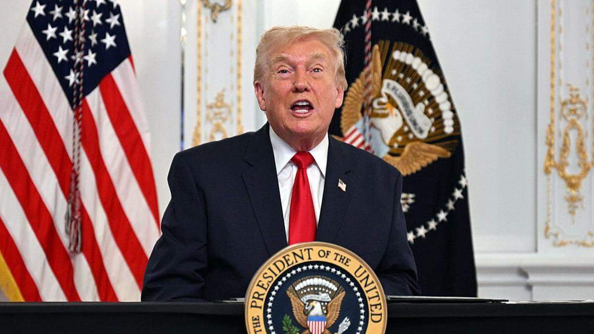 El presidente de Estados Unidos, Donald Trump, anunció este jueves la muerte de una de los dos agentes de la Guardia Nacional atacados en un tiroteo el miércoles en Washington, D.C., a la que identificó como Sarah Beckstrom, de 20 años.