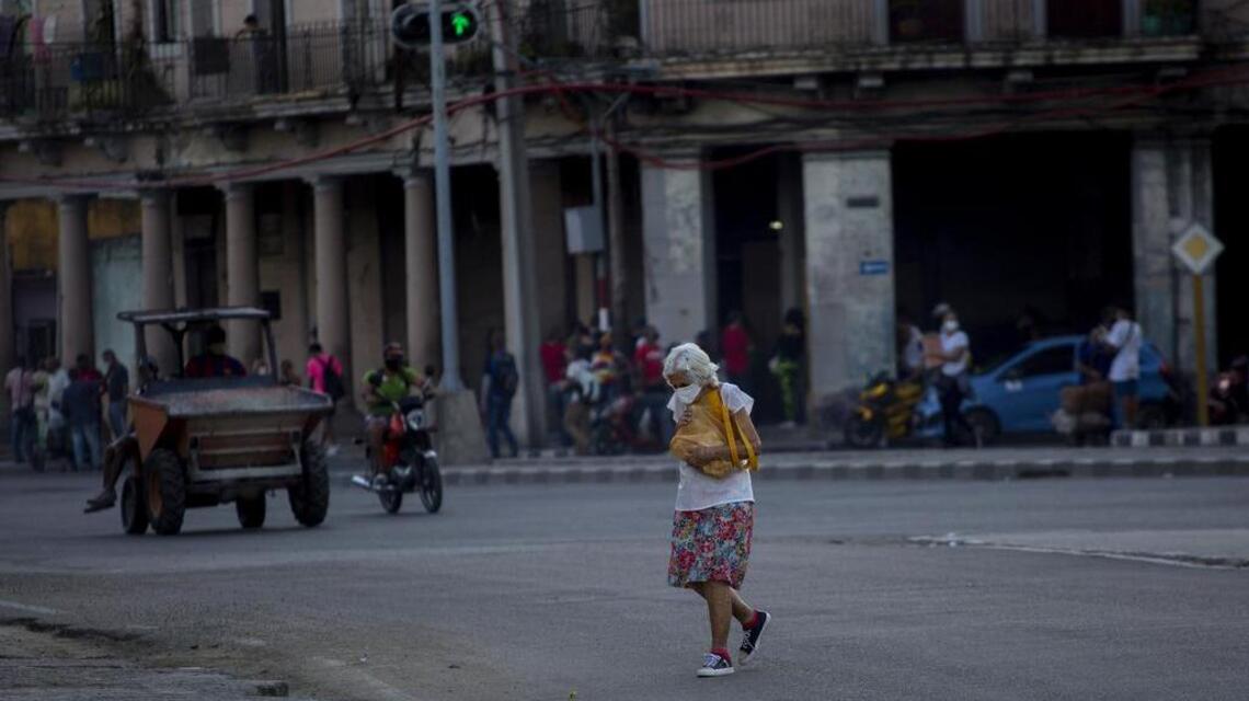 Cuba ultima una vacuna contra el COVID-19 que se administra por vía nasal