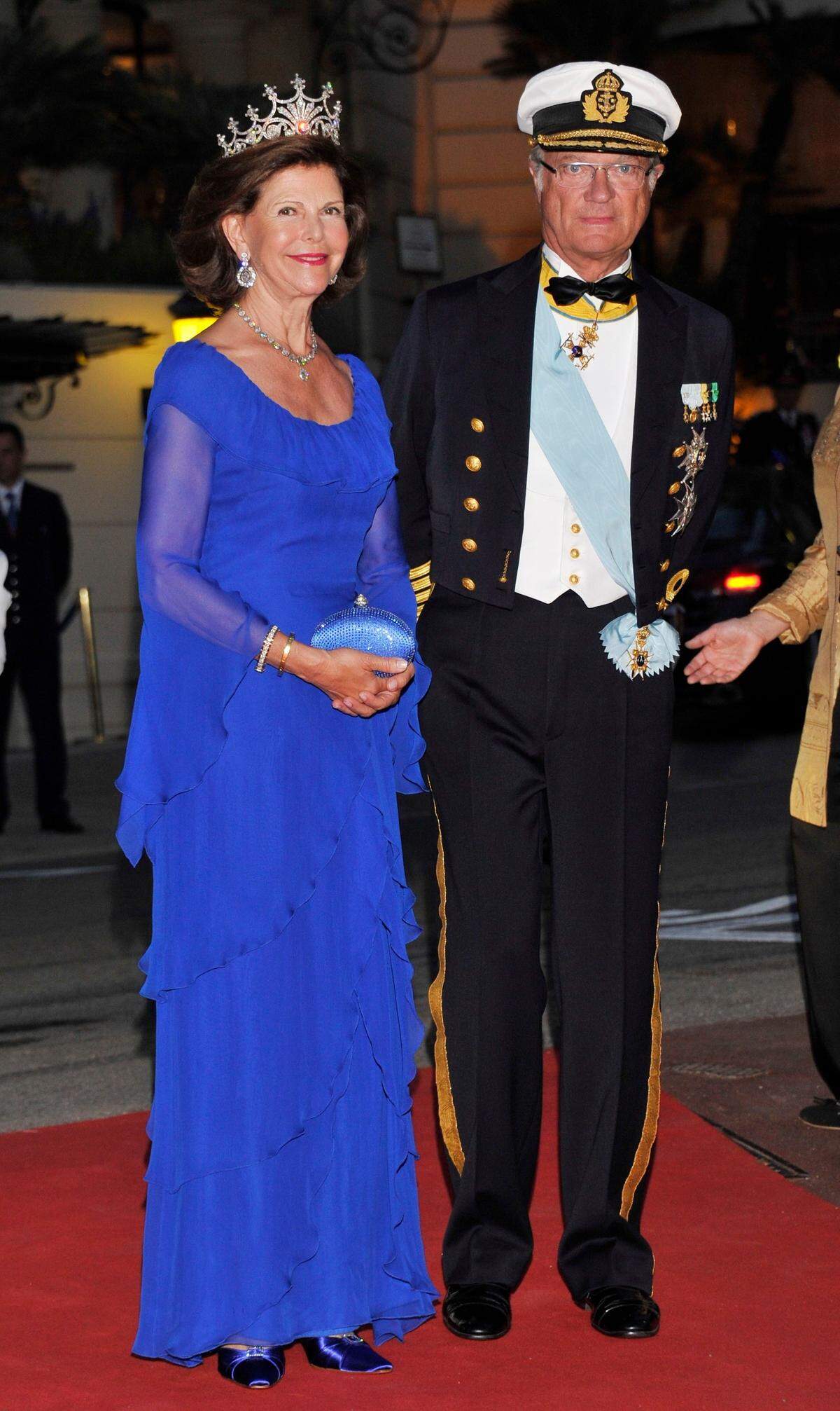 El rey Carlos Gustavo de Suecia y la reina Silvia, su esposa. Carlos XVI Gustavo, ocupa el cargo desde 1973 y es el monarca que más tiempo ha reinado su país.