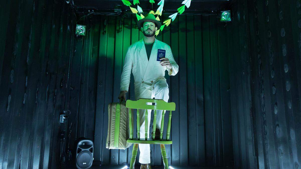 Ron Chávez figura en el elenco de la obra ‘Destino: MIA’.