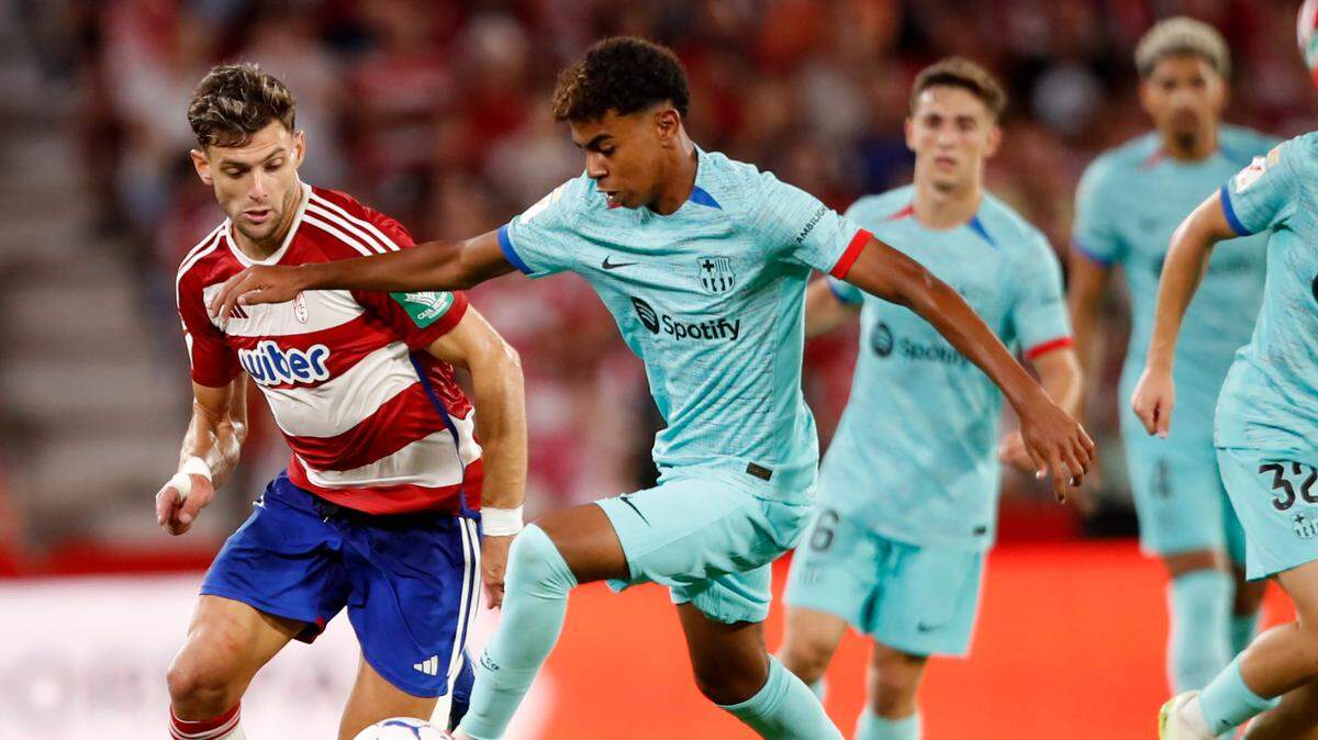 El jugador de Barcelona Lamine Yamal se convirtió en el jugador más joven en marcar un gol en la historia de la liga española, al anotar un tanto en el empate 2-2 ante Granada. Lo hizo con 16 años y 87 días.