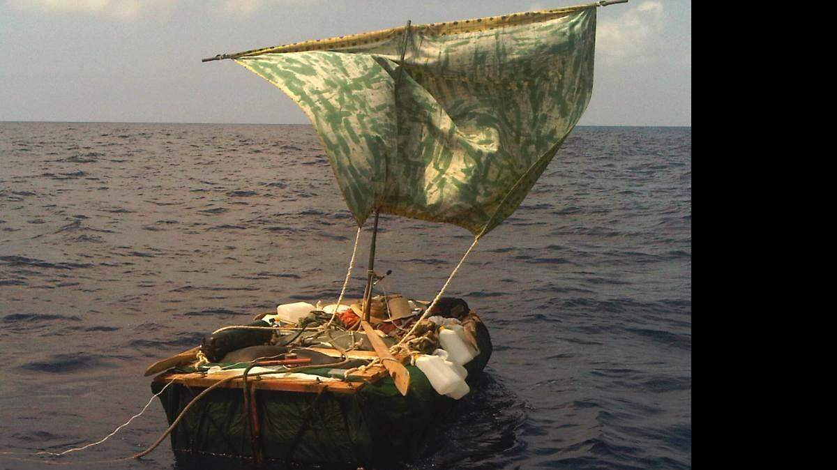Cuatro balseros cubanos viajaban en esta embarcación que fue interceptada cerca de Key West el pasado 28 de abril.
