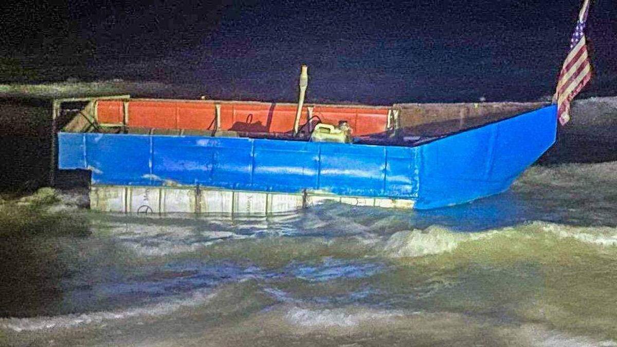 La División de Miami del Departamento de Aduanas y Protección de Fronteras de EEUU reportó que 15 emigrantes cubanos tocaron tierra cerca de Key West. el sábado 2 de abril de 2022.