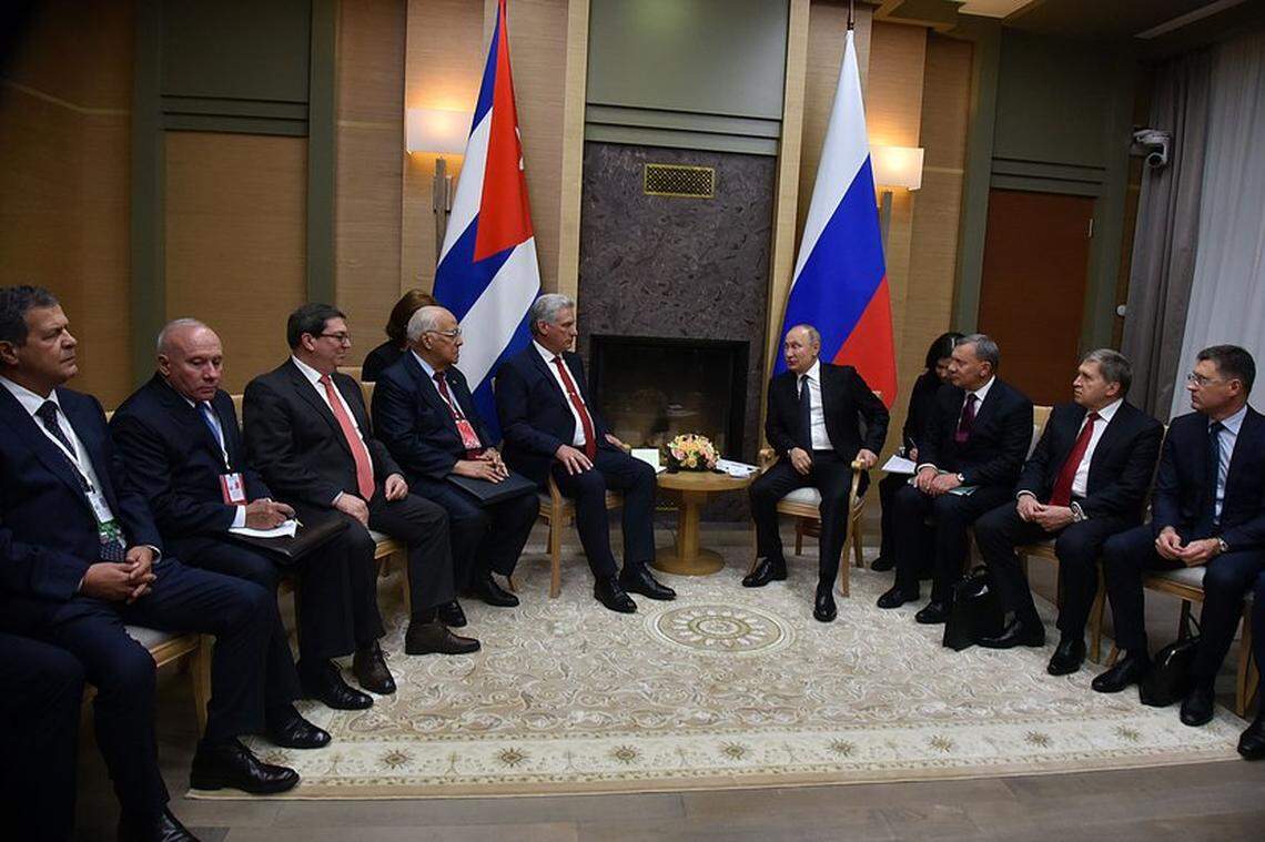 Gen. Luis Alberto Rodríguez López-Calleja (far left) accompanied Cuban leader Miguel Díaz-Canel, center left, in his meeting with President Vladimir Putin on Tuesday, Oct. 29, 2019.
