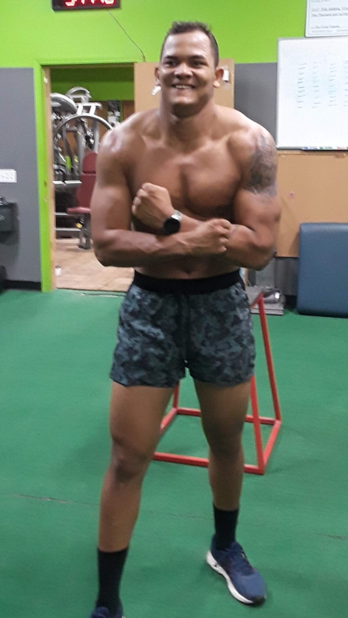 Geovany Bruzón escuchará una nueva voz en su esquina. El pesado pasará a ser entrenado a partir de esta semana por Joe Goosen, un reconocido técnico que intentará llevar al boxeador cubano a un nivel superior.