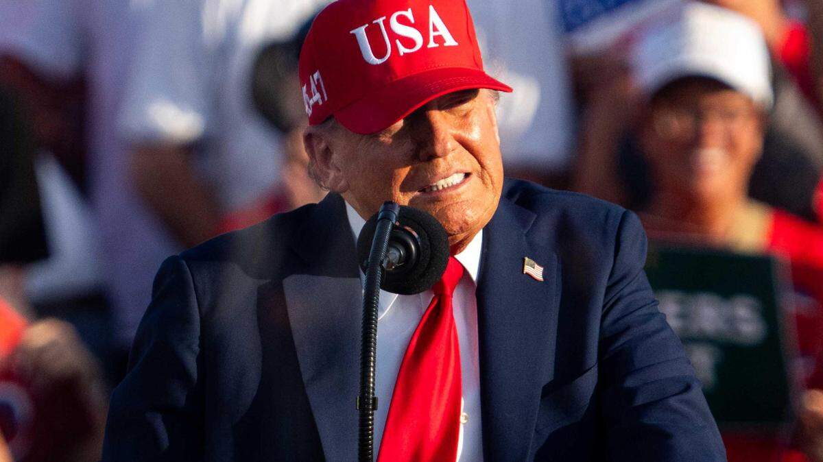 El presidente de EEUU, Donald Trump, hablando durante el evento inaugural de American 250 el 3 de julio de 2025, en el recinto ferial del estado de Iowa.