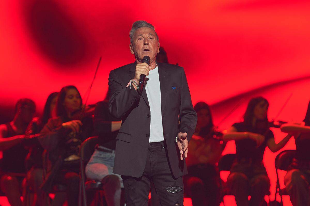 El cantautor venezolano Ricardo Montaner prepara una sorpresa en los ensayos de Premio Lo Nuestro 2024.