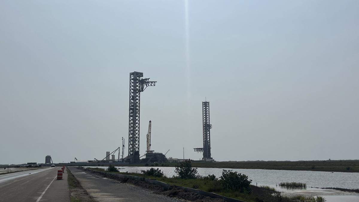 Fotografía de archivo de la plataforma de lanzamiento de cohetes de la empresa aeroespacial SpaceX en la ciudad de Starbase a las afueras de Brownsville, en el sur de Texas. EFE/Alejandra Arredondo