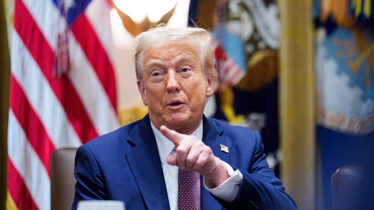 El presidente de Estados Unidos, Donald Trump, lidera una reunión de su Gabinete de gobierno el martes 26 de agosto de 2025, en la Casa Blanca, Washington DC.