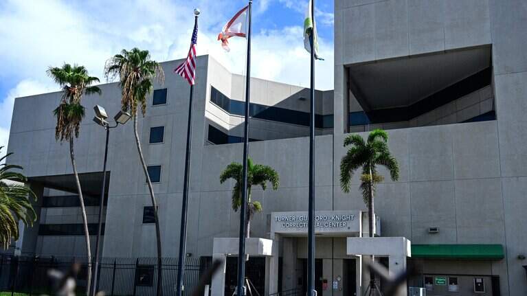 Discusión por el pago del alquiler termina de forma violenta para una mujer de Miami Beach
