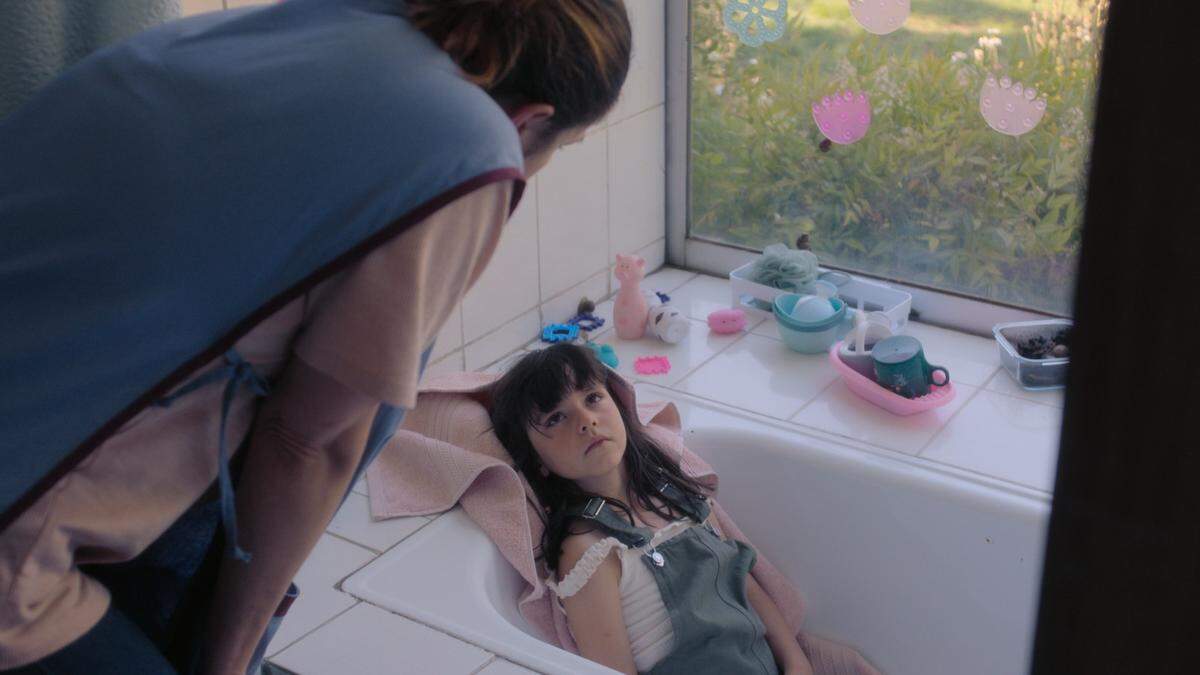 Por Netflix ‘Limpia’ (2025) un drama psicológico desarrollado en la ciudad de Santiago de Chile.