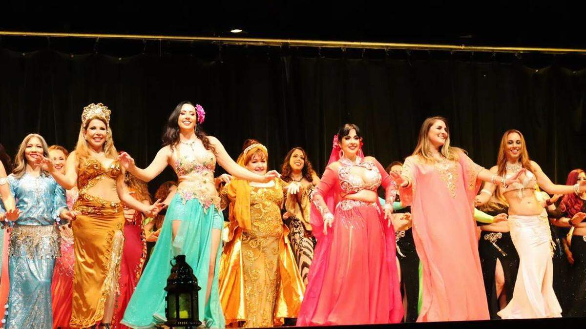 Para quienes buscan aprender auténticos estilos de baile del Medio Oriente, la Academia de Artes Escénicas del Medio Oriente es el lugar perfecto en el sur de la Florida.