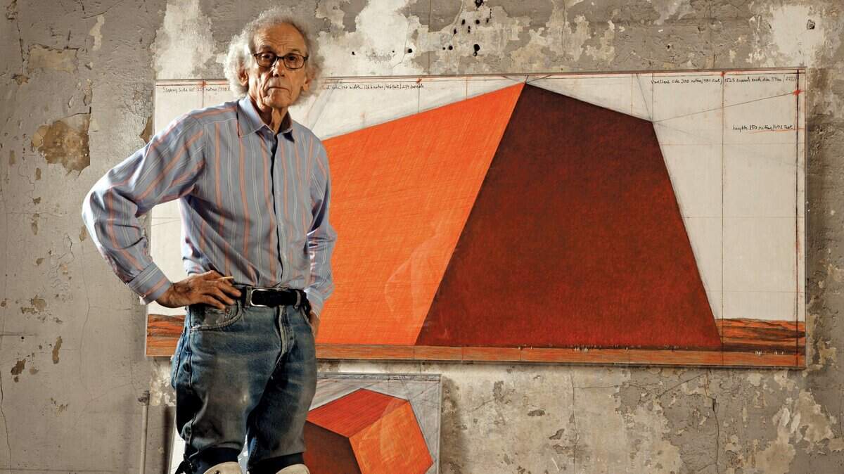 Christo recorrió la exposición acompañado por periodistas y por el director del PAMM, Franklin Sirmans, y el curador Josy Frakt, e instó a ver el documental que acompaña la muestra.