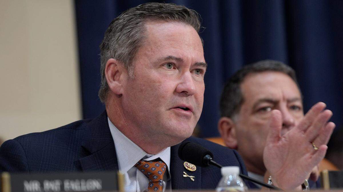 El congresista republicano de Florida, Mike Waltz, fue seleccionado como el asesor de Seguridad Nacional por el presidente electo Donald Trump. En la foto, Waltz participa en una audiencia, el 26 de septiembre de 2024.