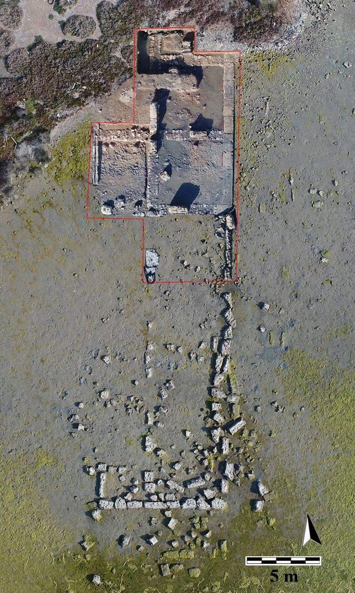 Vista aérea de las ruinas griegas sumergidas que halló un equipo de arqueólogos.