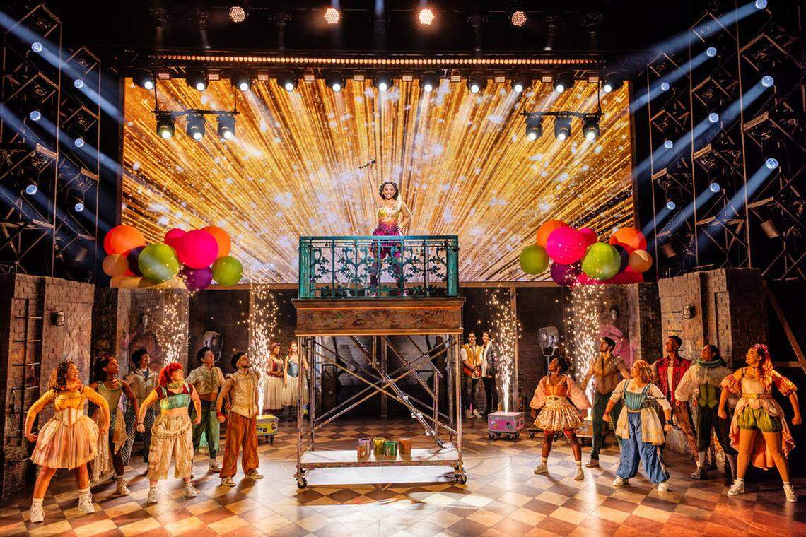 Broadway en Miami presenta “& Juliet” en el Arsht Center.