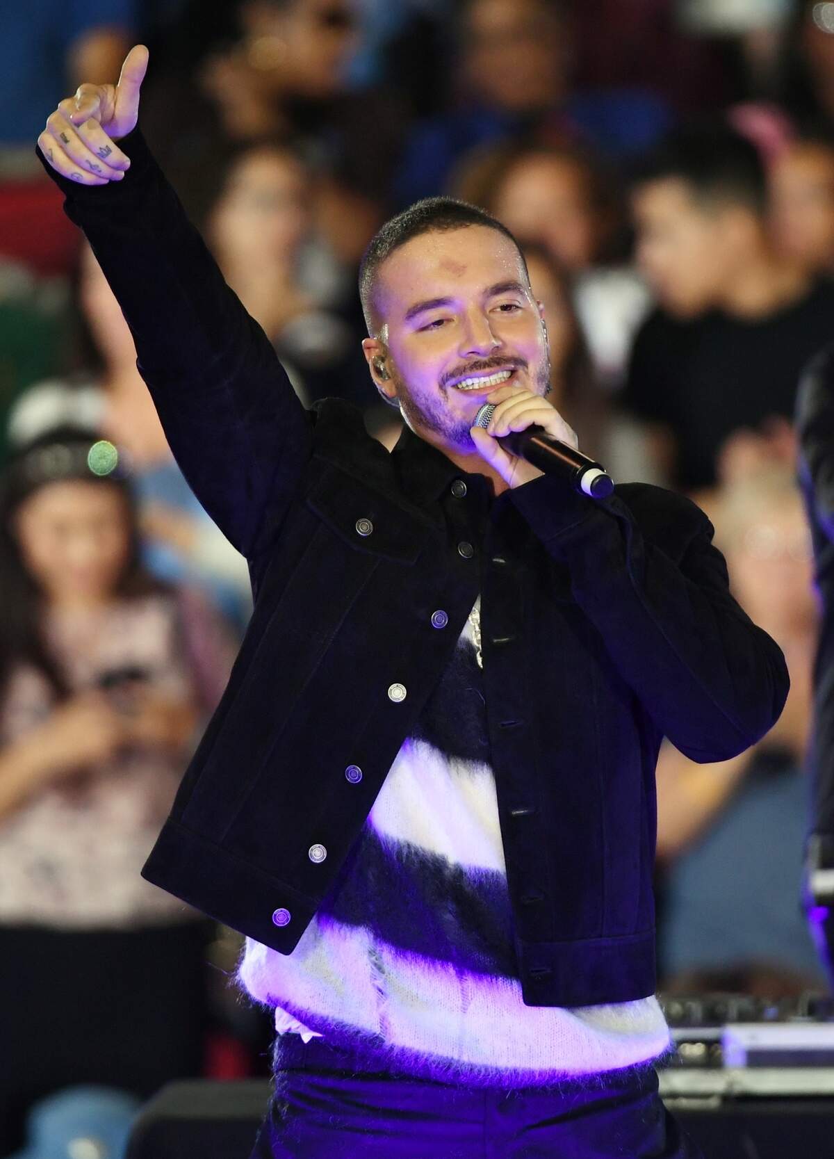 El reguetonero colombiano J. Balvin se presentará en el American Airlines Arena, como parte de su J Balvin Vibras Tour el domingo 28 a las 3 p.m.