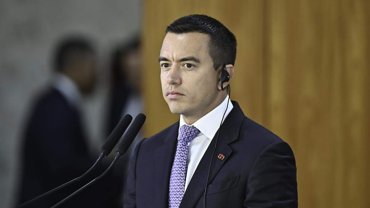 El presidente de Ecuador, Daniel Noboa, durante su visita a Brasil ofrece una conferencia de prensa en el Palacio de Planalto, en Brasilia, el 18 de agosto de 2025. Noboa fue blanco de un atentado el miércoles, 8 de octubre de 2025, según autoridades ecuatorianas.