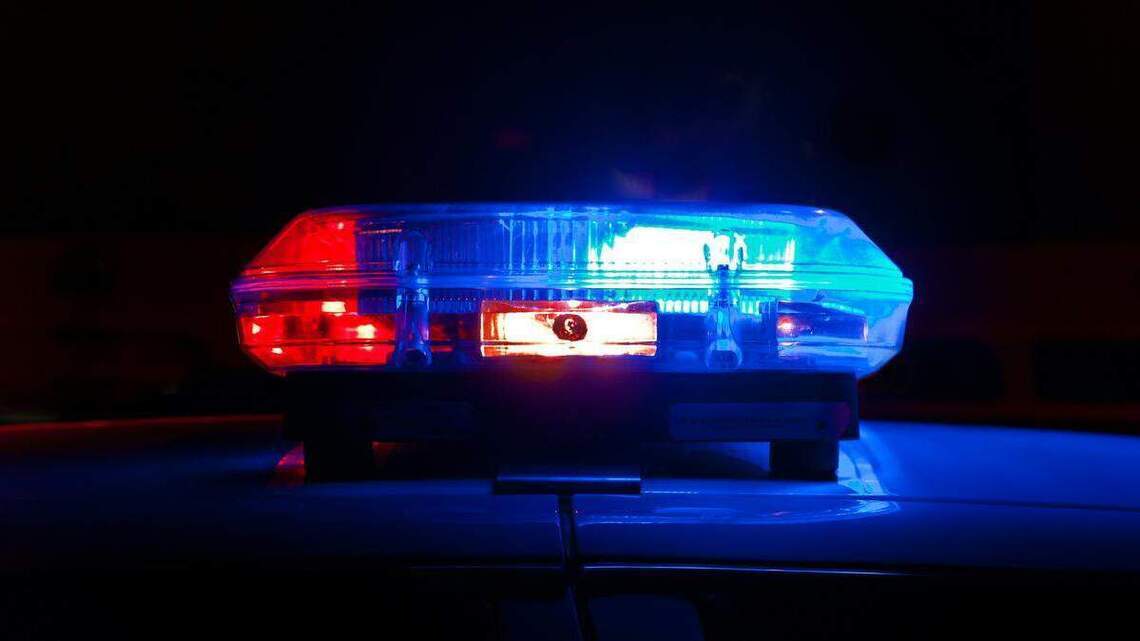 Detienen a una persona tras gritos de mujer en una furgoneta en Hialeah
