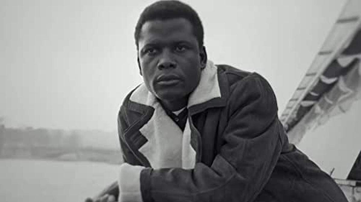 En el Teatro Tower 'Sidney' (2022) documental que honra la memoria del legendario actor Sidney Poitier.