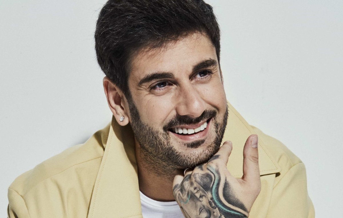 El reconocido cantautor español Melendi se presentará en el Kaseya Center.