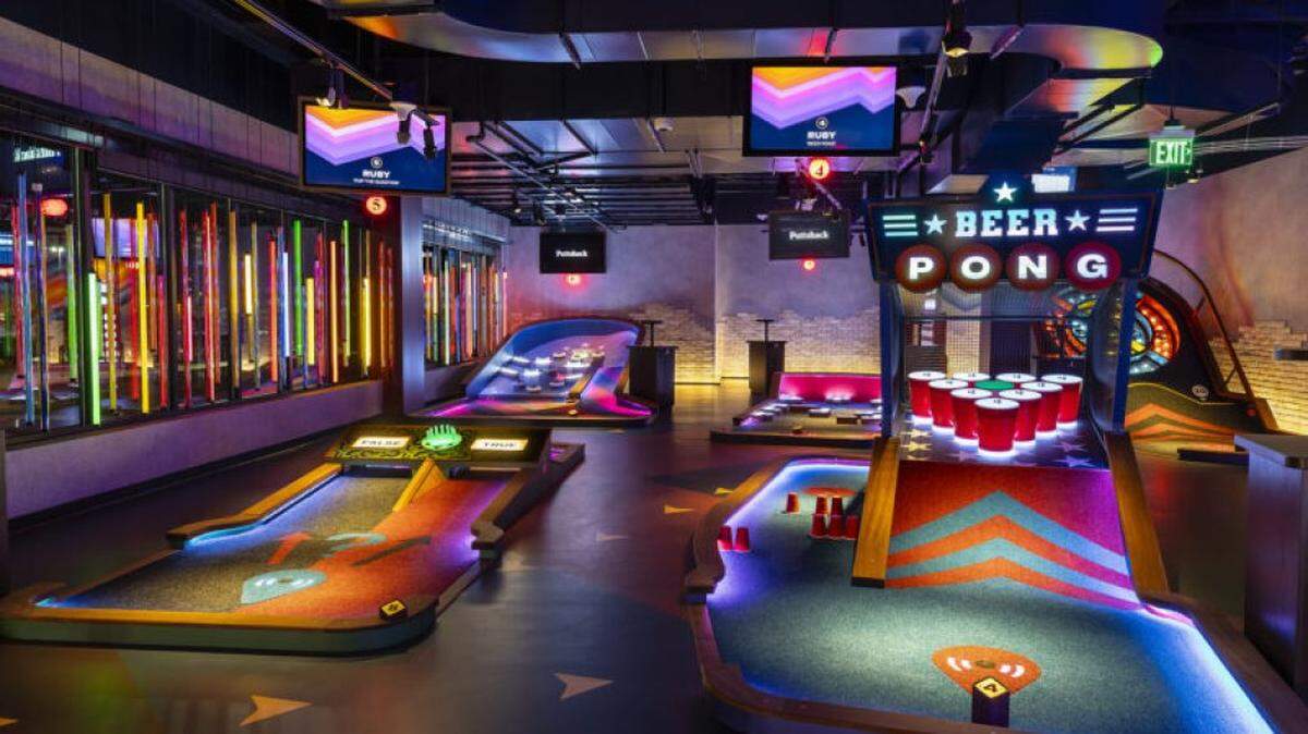 En este local tech de Brickell cada partido de golf es interactivo y competitivo, ideal para una cita divertida o una salida con amigos.