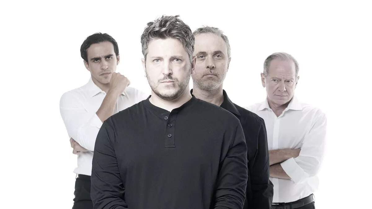 Teatro de cerca “El hombre almohada” en el Adrienne Arsht Center.
