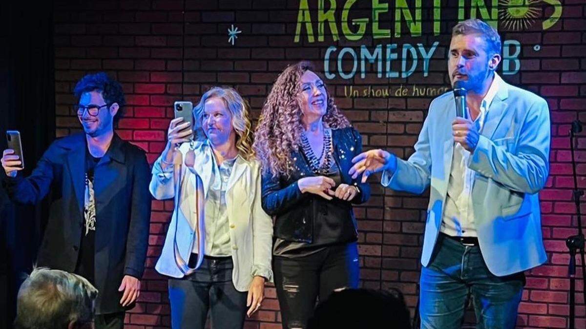 Elenco de ‘Argentinos Comedy Club’. (Desde la izq.): Andy Ini, Florencia Rizzo, Sabrina Olmedo y Alejandro Dávalos.