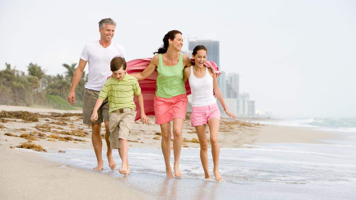 Una familia disfruta de sus vacaciones de verano.